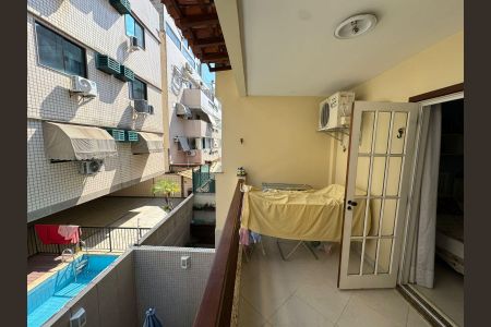 Casa de condomínio à venda com 200m², 3 quartos e 2 vagasSuite 2 - varanda