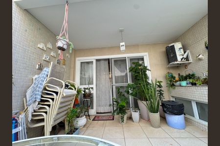 Casa de condomínio à venda com 200m², 3 quartos e 2 vagasVaranda da sala