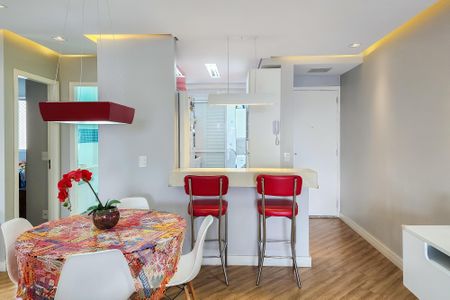 Apartamento à venda com 83m², 2 quartos e 2 vagas Apartamento à venda com 83m², 2 quartos e 2 vagasSala