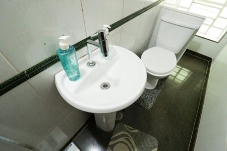 Casa à venda com 172m², 3 quartos e 3 vagas Casa à venda com 172m², 3 quartos e 3 vagasLavabo