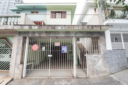 Casa à venda com 172m², 3 quartos e 3 vagas Casa à venda com 172m², 3 quartos e 3 vagasFachada