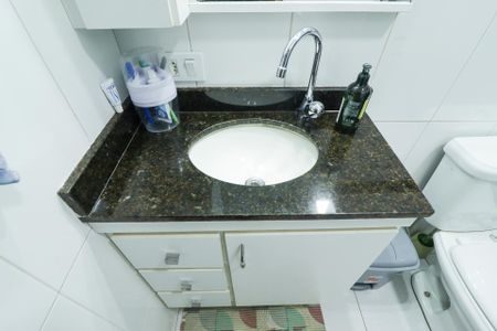 Casa à venda com 172m², 3 quartos e 3 vagas Casa à venda com 172m², 3 quartos e 3 vagasBanheiro Social