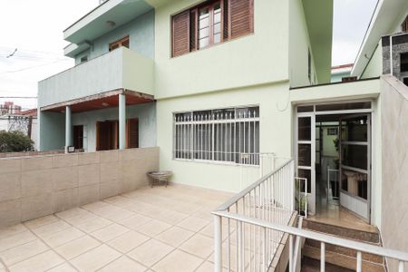 Casa à venda com 172m², 3 quartos e 3 vagas Casa à venda com 172m², 3 quartos e 3 vagasVaranda