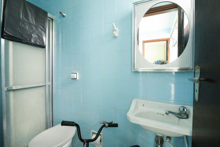 Casa à venda com 172m², 3 quartos e 3 vagas Casa à venda com 172m², 3 quartos e 3 vagasÁrea de Serviço e Banheiro de Serviço