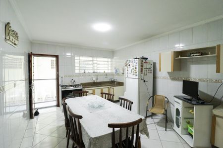 Casa à venda com 172m², 3 quartos e 3 vagas Casa à venda com 172m², 3 quartos e 3 vagasCozinha