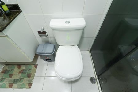 Casa à venda com 172m², 3 quartos e 3 vagas Casa à venda com 172m², 3 quartos e 3 vagasBanheiro Social