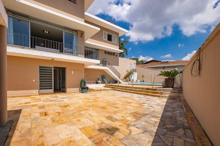 Casa à venda com 526m², 4 quartos e 4 vagasQuintal