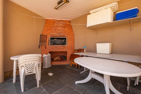 Casa à venda com 526m², 4 quartos e 4 vagasQuintal