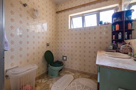 Casa à venda com 526m², 4 quartos e 4 vagasBanheiro