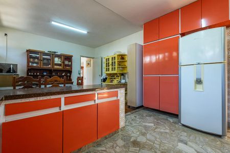 Casa à venda com 526m², 4 quartos e 4 vagasCozinha