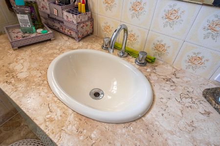 Casa à venda com 526m², 4 quartos e 4 vagasBanheiro