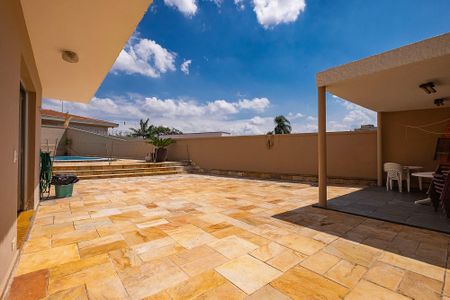 Casa à venda com 526m², 4 quartos e 4 vagasQuintal