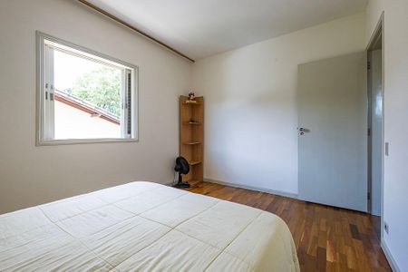 Casa à venda com 526m², 4 quartos e 4 vagasSuíte