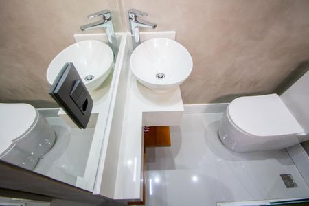 Apartamento à venda com 300m², 3 quartos e 2 vagasBanheiro do quarto 2
