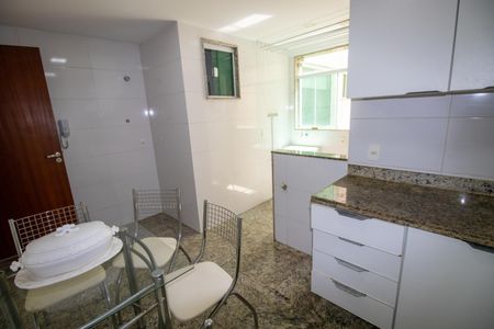 Apartamento à venda com 82m², 3 quartos e 2 vagas Apartamento à venda com 82m², 3 quartos e 2 vagasCozinha