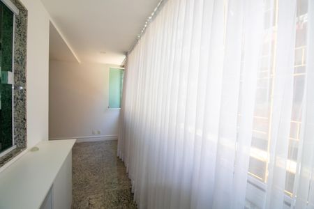 Apartamento à venda com 82m², 3 quartos e 2 vagasVaranda
