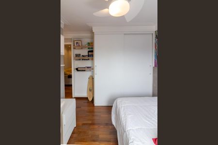 Apartamento à venda com 218m², 4 quartos e 4 vagasSuíte 2