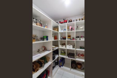 Apartamento à venda com 218m², 4 quartos e 4 vagasDespensa