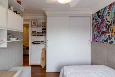 Apartamento à venda com 218m², 4 quartos e 4 vagasSuíte 2