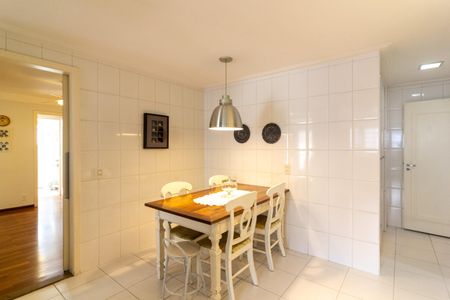 Apartamento à venda com 218m², 4 quartos e 4 vagas Copa