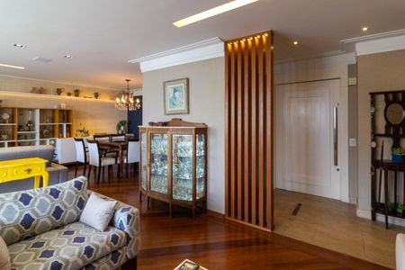 Apartamento à venda com 218m², 4 quartos e 4 vagasSala