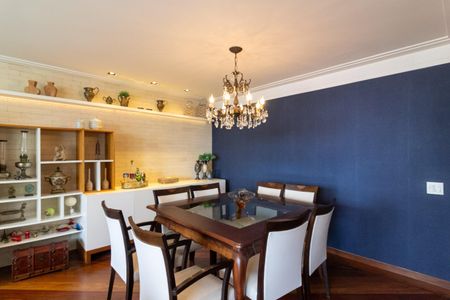 Apartamento à venda com 218m², 4 quartos e 4 vagasSala