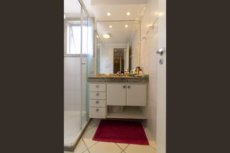 Apartamento à venda com 218m², 4 quartos e 4 vagasBanheiro da Suíte 3