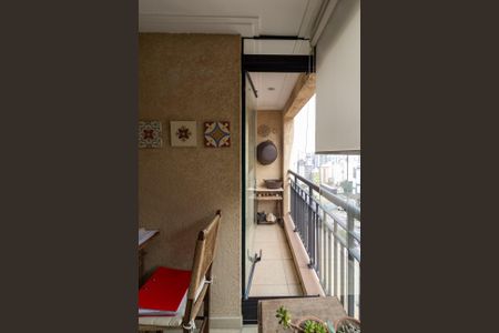 Apartamento à venda com 218m², 4 quartos e 4 vagasCozinha - Varanda