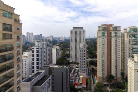 Apartamento à venda com 218m², 4 quartos e 4 vagasVaranda vista