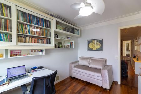 Apartamento à venda com 218m², 4 quartos e 4 vagasQuarto 