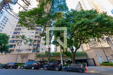 Apartamento à venda com 218m², 4 quartos e 4 vagasFachada