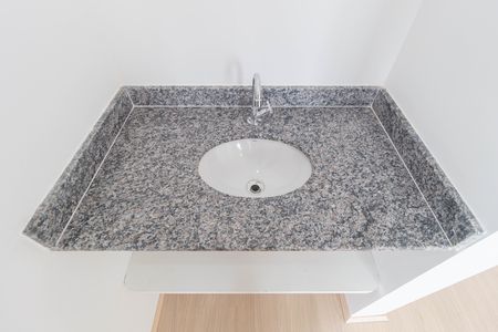 Apartamento para alugar com 35m², 2 quartos e sem vaga Apartamento para alugar com 35m², 2 quartos e sem vagaDetalhe - Banheiro