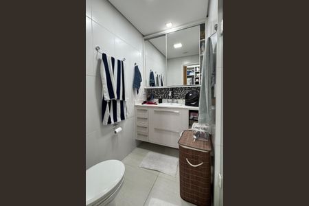 Apartamento à venda com 90m², 3 quartos e 2 vagasBanheiro da Suíte 1