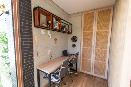 Apartamento à venda com 139m², 2 quartos e 2 vagasEscritório