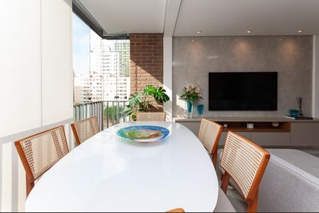 Apartamento à venda com 85m², 2 quartos e 2 vagasVaranda Estendida