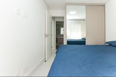 Apartamento à venda com 85m², 2 quartos e 2 vagasQuarto 2