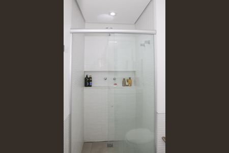 Apartamento à venda com 85m², 2 quartos e 2 vagas Apartamento à venda com 85m², 2 quartos e 2 vagasBanheiro da Suíte