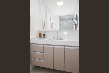 Apartamento à venda com 85m², 2 quartos e 2 vagas Apartamento à venda com 85m², 2 quartos e 2 vagasBanheiro da Suíte