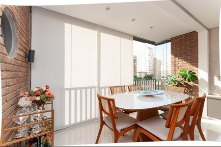 Apartamento à venda com 85m², 2 quartos e 2 vagasVaranda Estendida