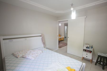 Casa de condomínio à venda com 370m², 6 quartos e 2 vagasQuarto 1