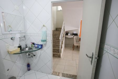 Casa de condomínio à venda com 370m², 6 quartos e 2 vagasLavabo