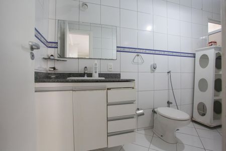 Casa de condomínio à venda com 370m², 6 quartos e 2 vagasBanheiro da Suíte 7