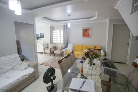 Casa de condomínio à venda com 370m², 6 quartos e 2 vagasSala