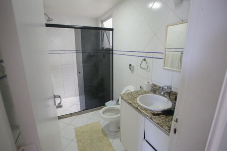 Casa de condomínio à venda com 370m², 6 quartos e 2 vagasBanheiro da Suíte 4