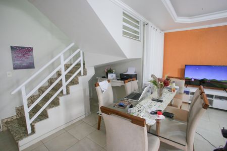 Casa de condomínio à venda com 370m², 6 quartos e 2 vagasSala