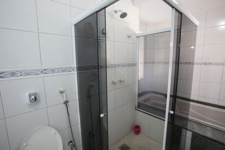 Casa de condomínio à venda com 370m², 6 quartos e 2 vagasBanheiro da Suíte 6