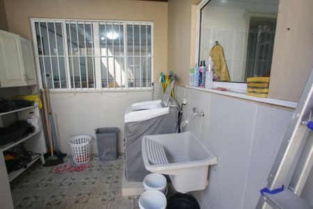 Casa de condomínio à venda com 370m², 6 quartos e 2 vagasÁrea de Serviço