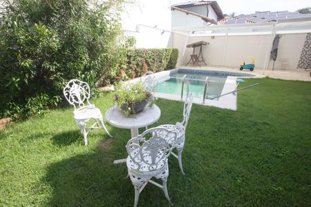 Casa de condomínio à venda com 370m², 6 quartos e 2 vagasQuintal