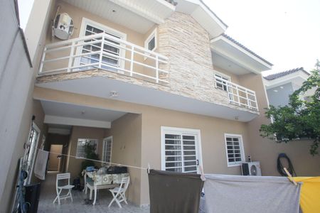 Casa de condomínio à venda com 370m², 6 quartos e 2 vagasFrente da Casa