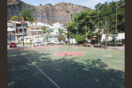 Casa de condomínio à venda com 370m², 6 quartos e 2 vagasQuadra Esportiva